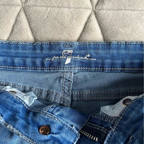 Girls 7 For All Mankind Cuffed Distressed Destroyed Denim Short Shorts Size 7 - Picture 6 of 12